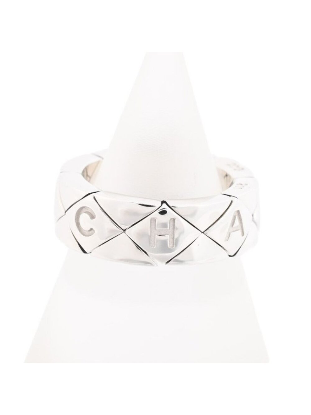 Chanel Ring Quilted White Gold